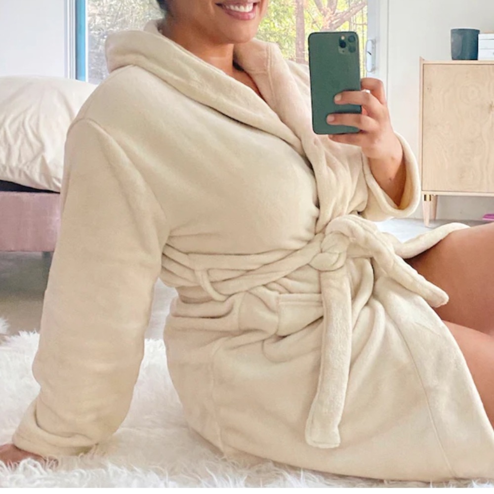 Summer & Rose Plush Cream Robe